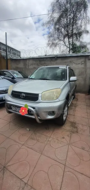 Photo - Toyota RAV4 2005 Silver