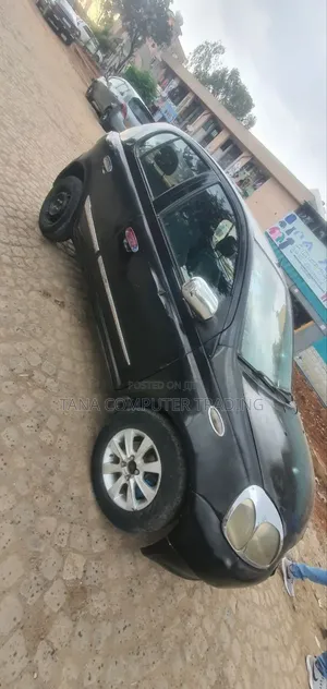 Toyota Vitz 2000 Black