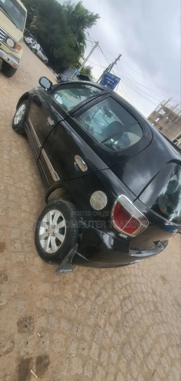 Toyota Vitz 2000 Black