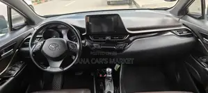 Toyota C-HR 2019 Blue