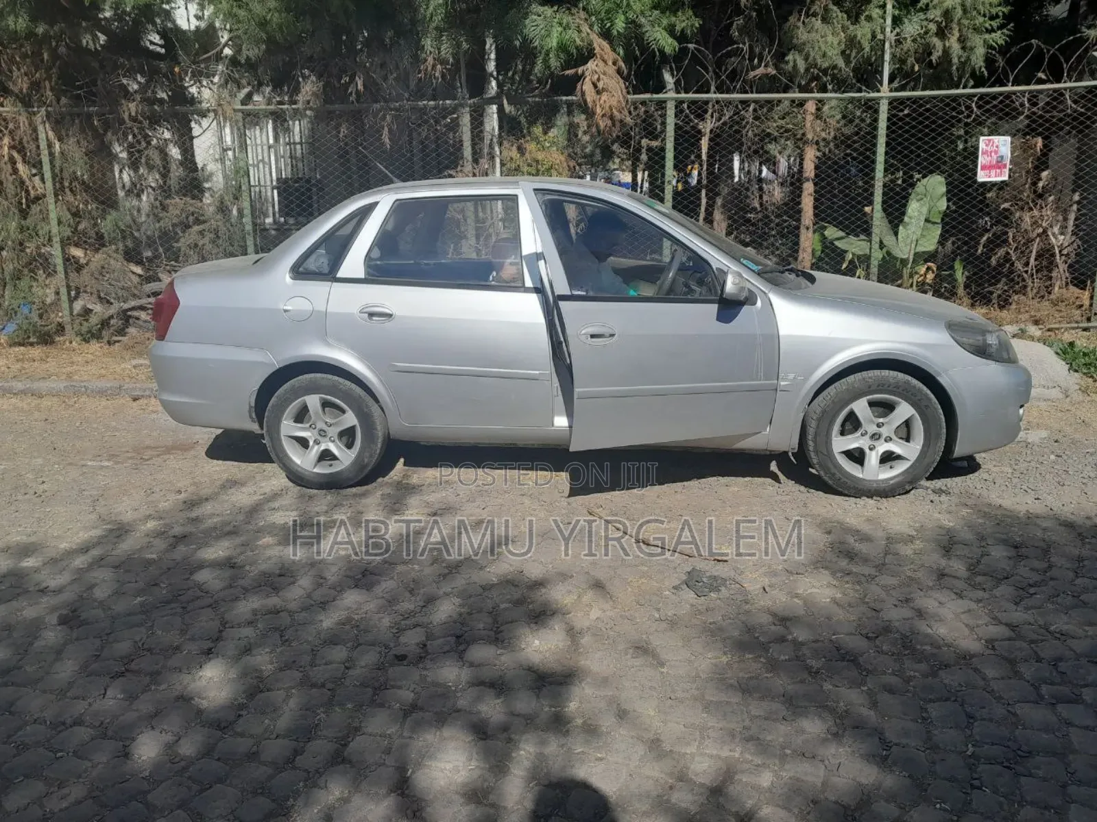 Lifan 520 2012 Silver