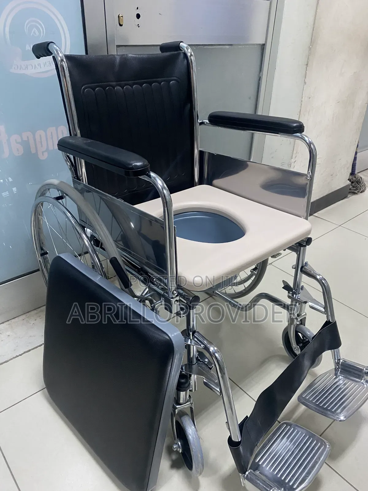 Toilet Wheelchair6wheelchair4wheelchair9wheelchair7wheelchai