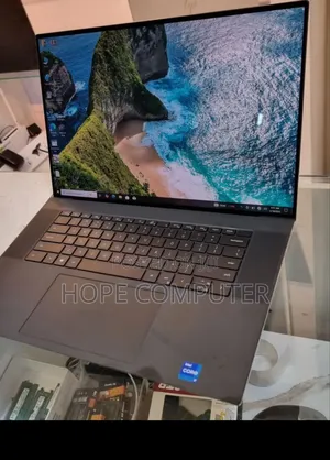 New Laptop Dell XPS 15 64GB Intel Core I7 SSD 2T