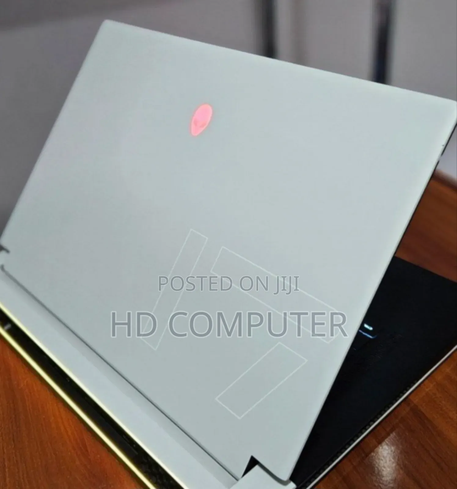 New Laptop Alienware M17x R2 16GB Intel Core I7 SSD 1T