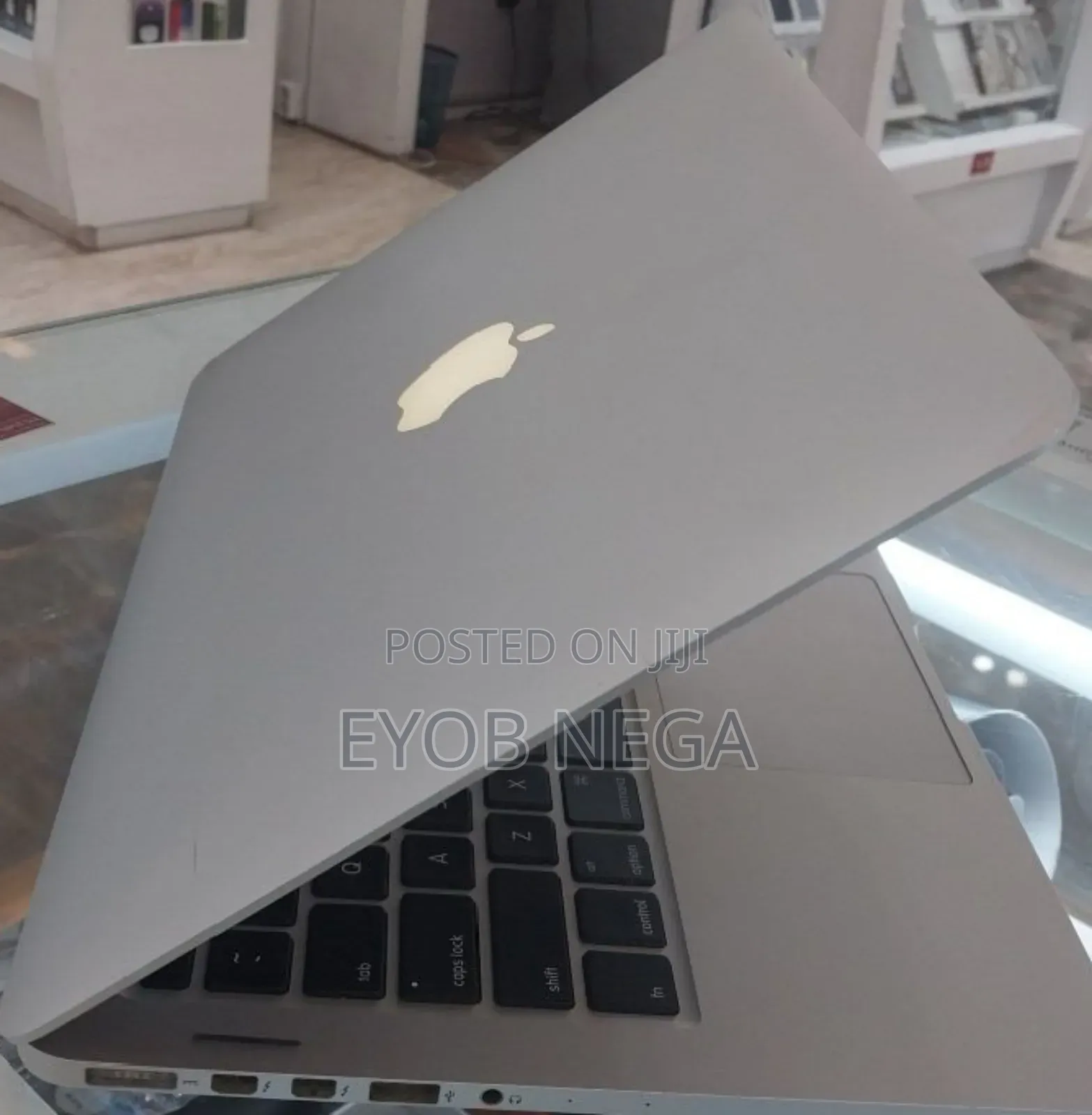 Laptop Apple MacBook Pro 2015 16GB Intel Core I5 SSD 512GB
