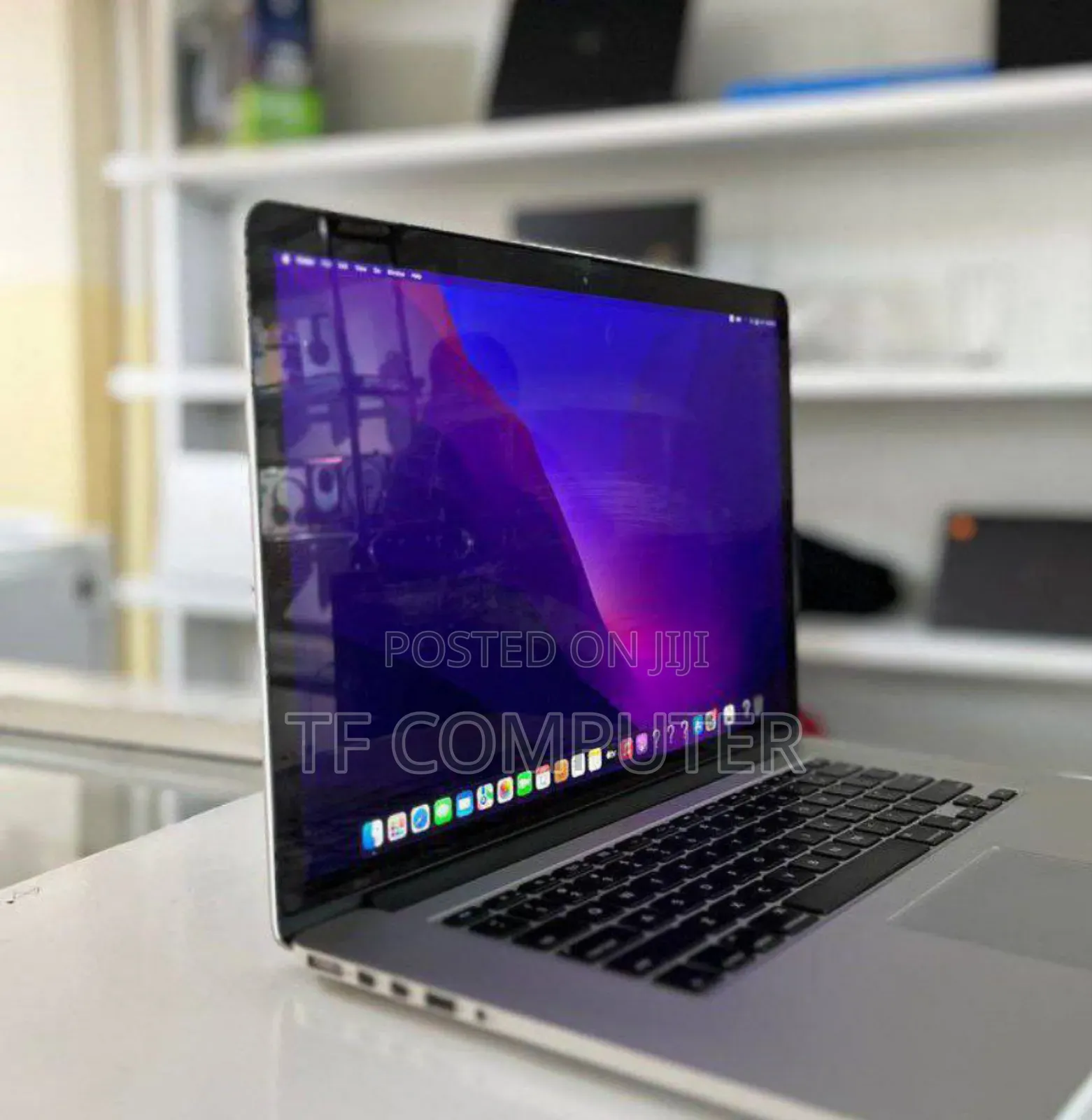 New Laptop Apple MacBook Pro 2015 16GB Intel Core I7 SSD 256GB