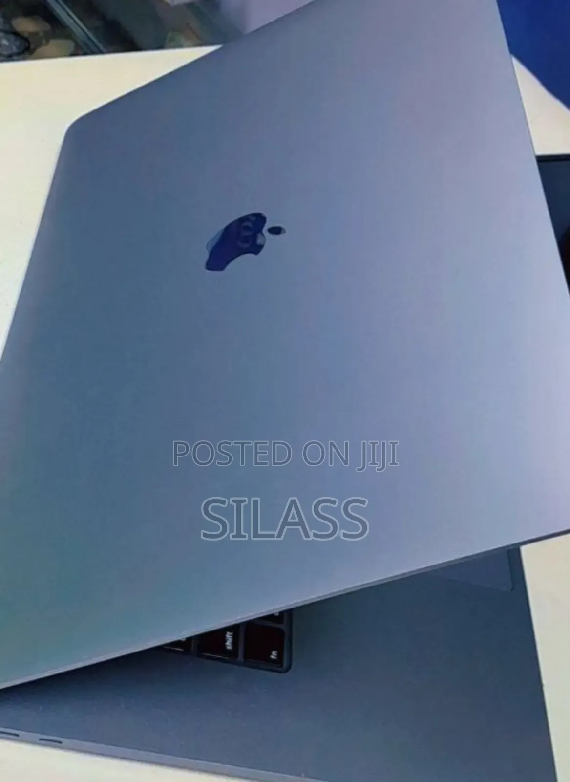 New Laptop Apple MacBook Pro 2019 16GB Intel Core I7 SSD 512GB