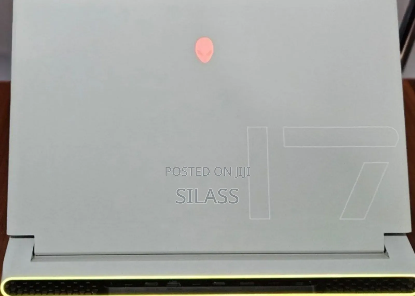 New Laptop Alienware M17x R2 16GB Intel Core I7 SSD 1T