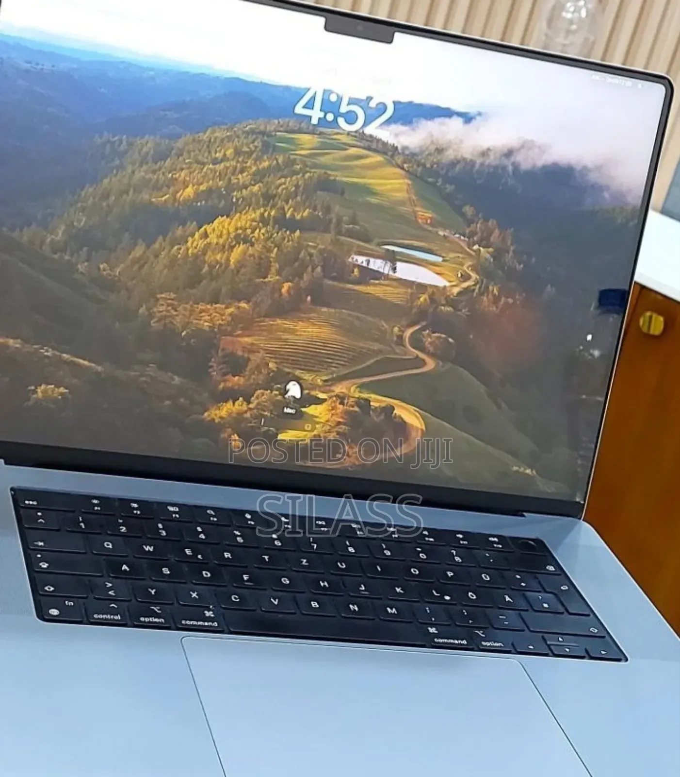 New Laptop Apple MacBook Pro 2020 M1 16GB Apple M1 SSD 1T