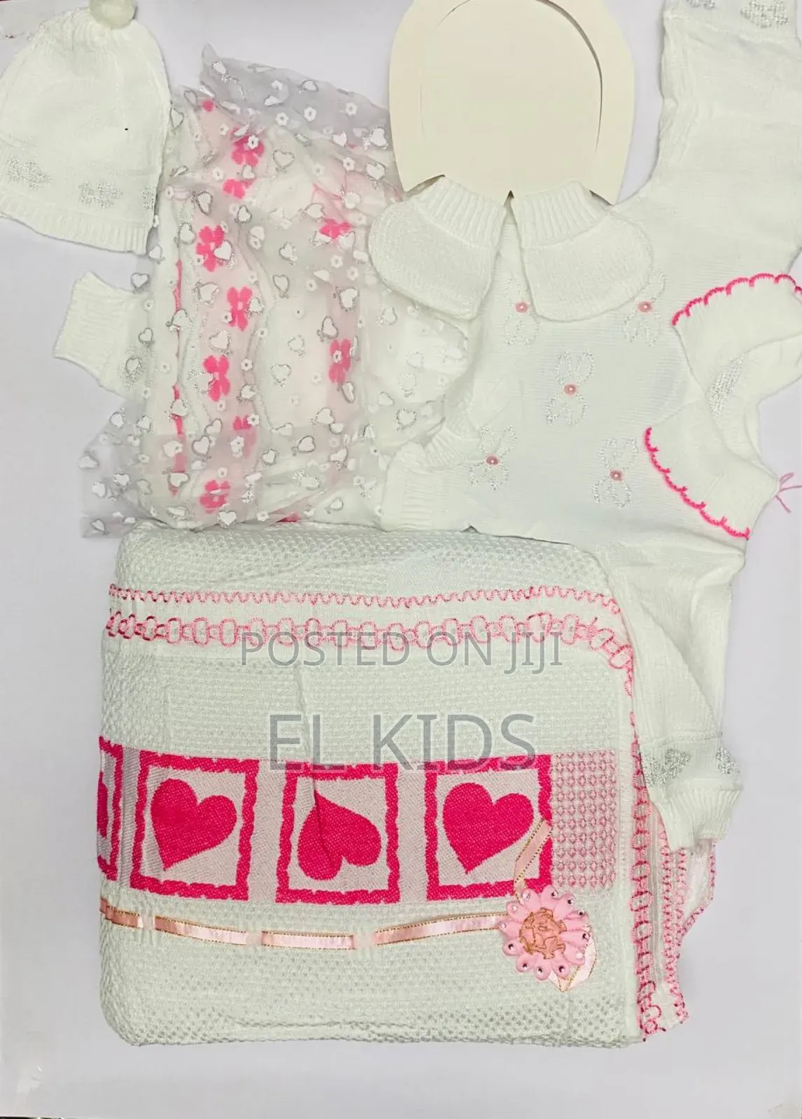 ሹራብ የአራስ ልጅ ልብስ