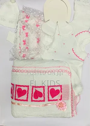 ሹራብ የአራስ ልጅ ልብስ