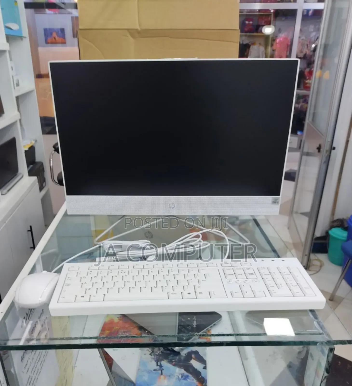 New Desktop Computer HP 200 G4 22 All-in-One 8GB Intel Core I7 SSD 1T