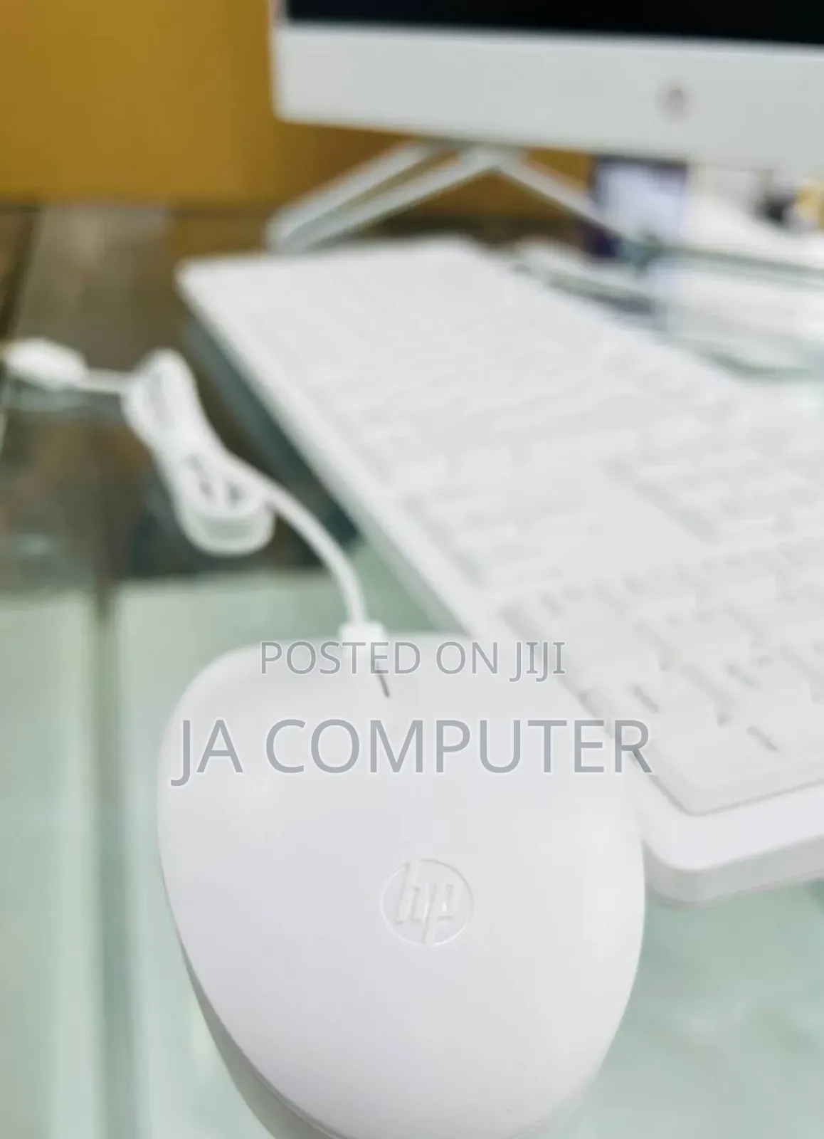 New HP 200 G4 22 All-in-One 8GB Intel Core I7 SSD 512GB