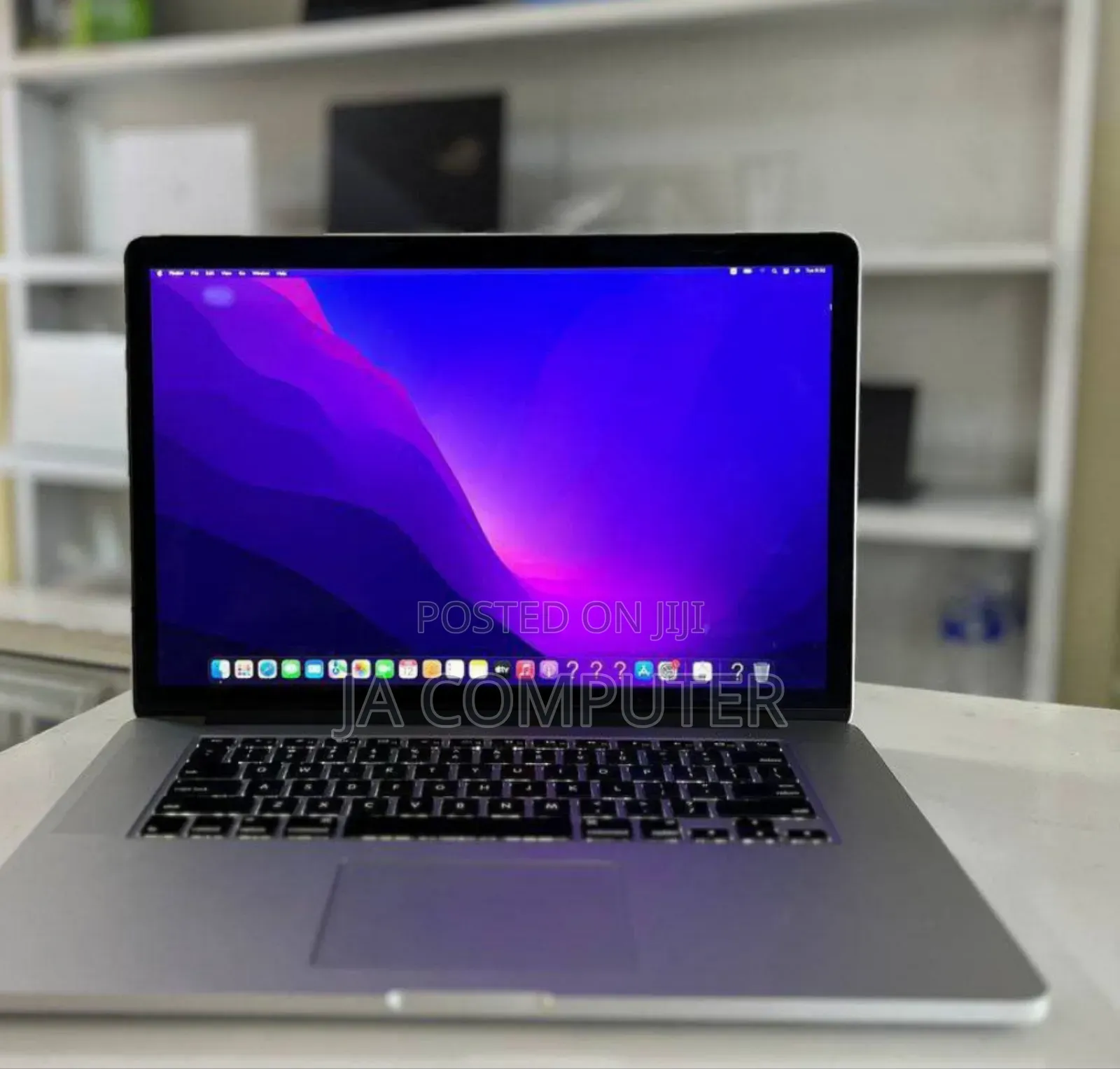 New Laptop Apple MacBook Pro 2015 16GB Intel Core I7 SSD 256GB