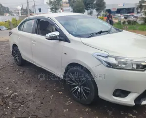 Toyota Yaris 2015 White