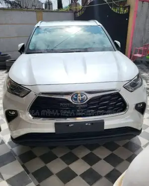 Photo - New Toyota Highlander Hybrid 2024 White
