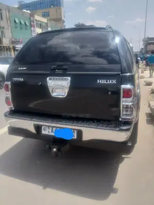 Toyota Hilux 2012 Black