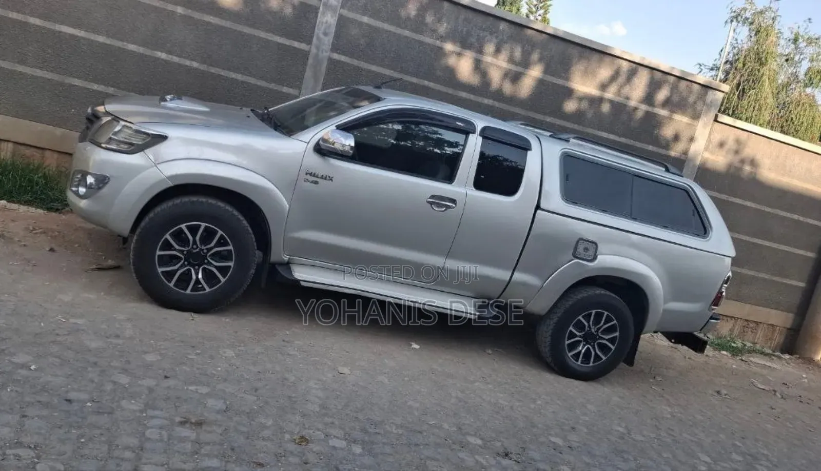 Toyota Hilux 2012 Silver