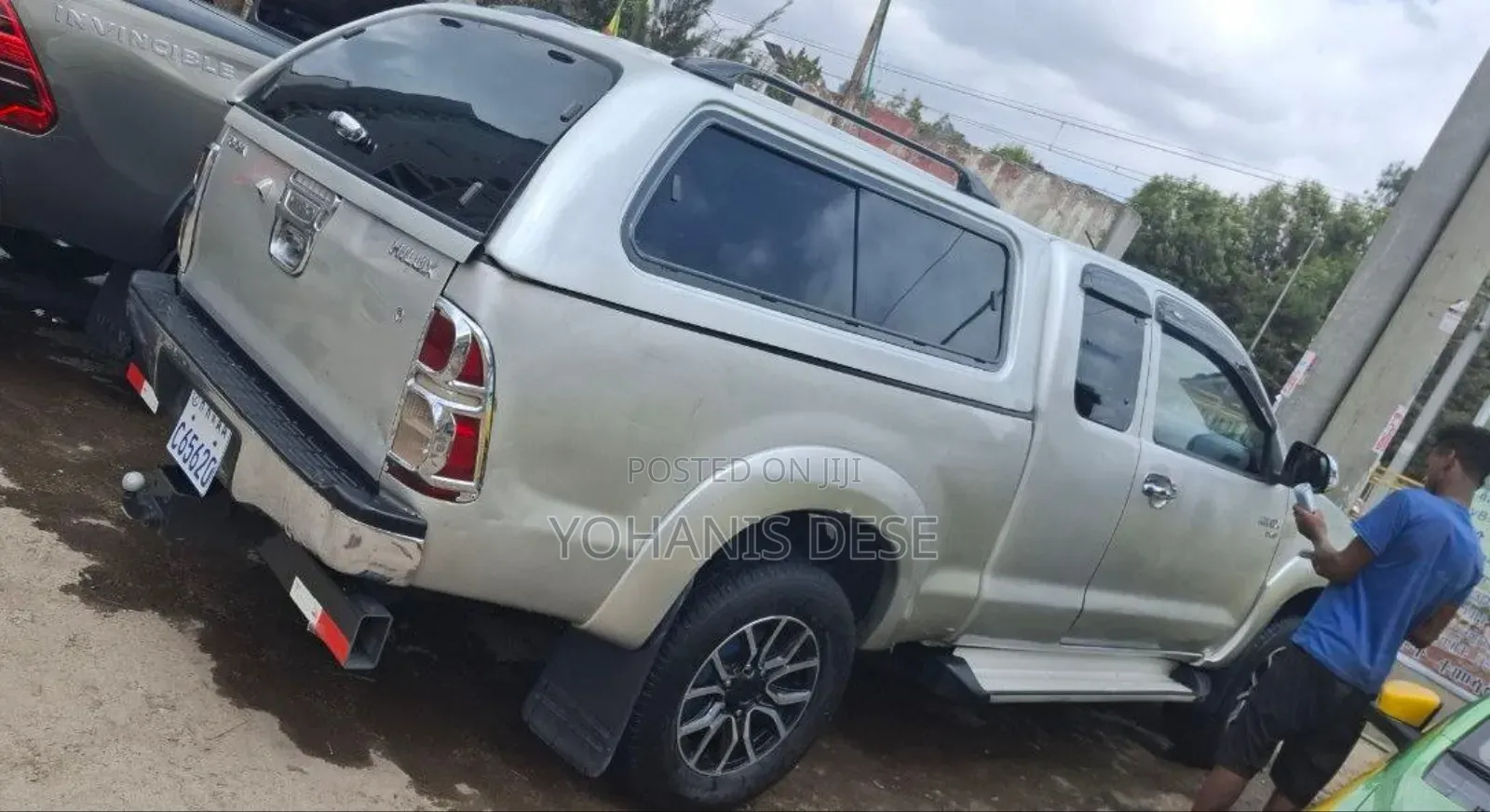 Toyota Hilux 2012 Silver