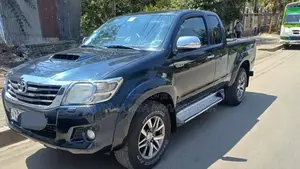 Toyota Hilux 2014 Black