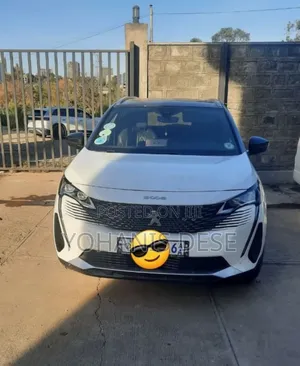 Photo - Peugeot 5008 2021 White