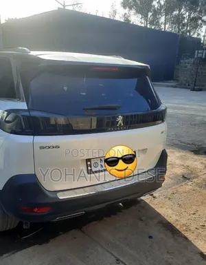 Peugeot 5008 2021 White