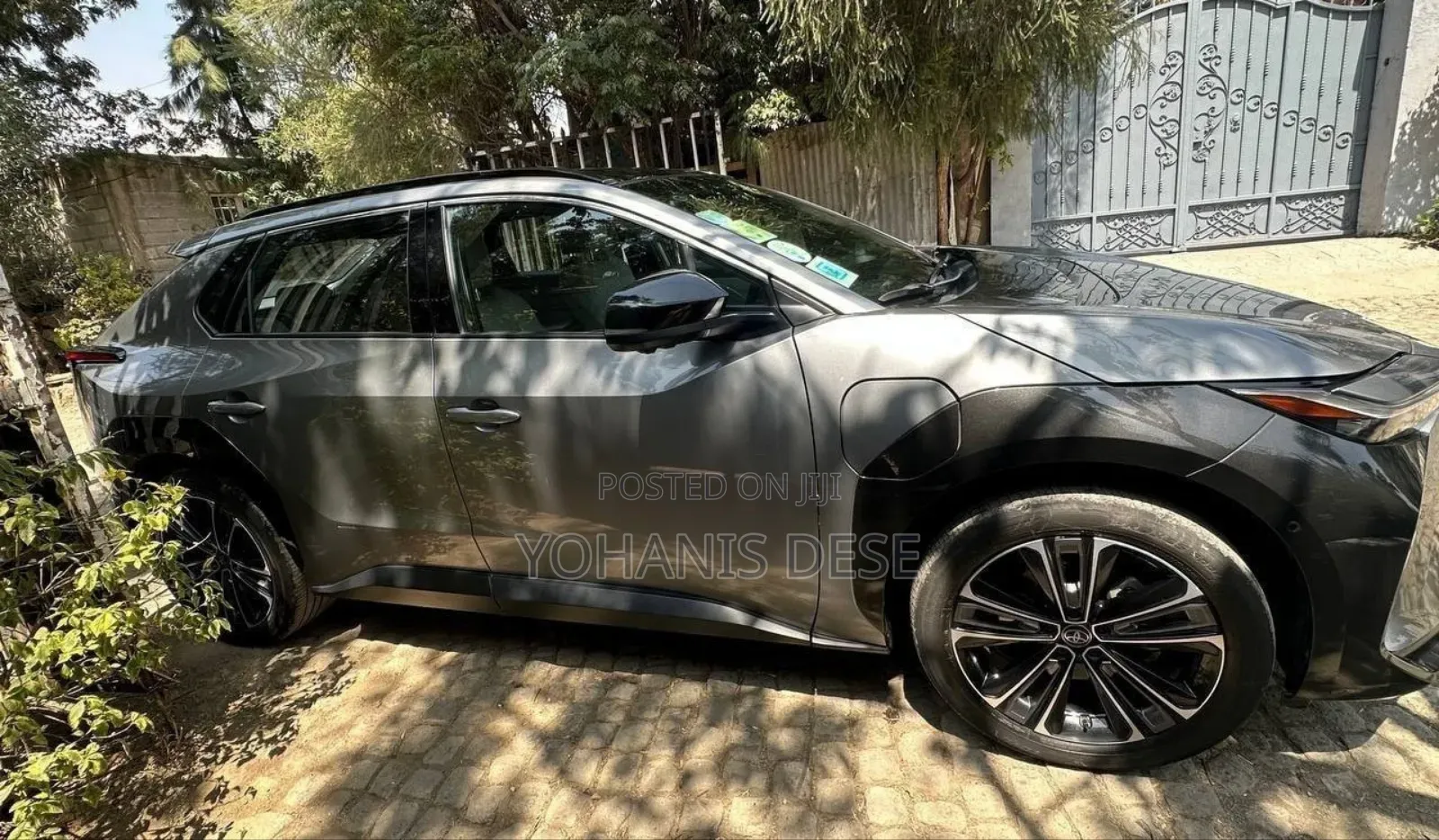 Toyota bZ4X 2023 Silver