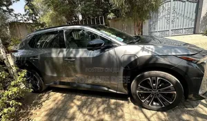 Toyota bZ4X 2023 Silver