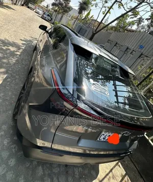 Toyota bZ4X 2023 Silver