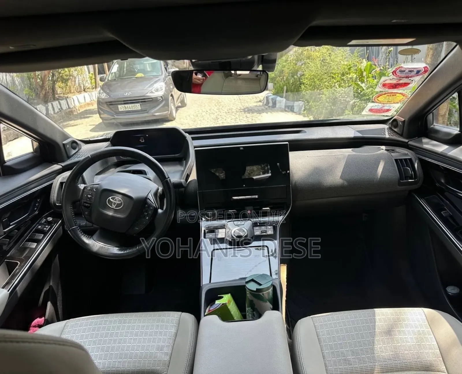 Toyota bZ4X 2023 Silver