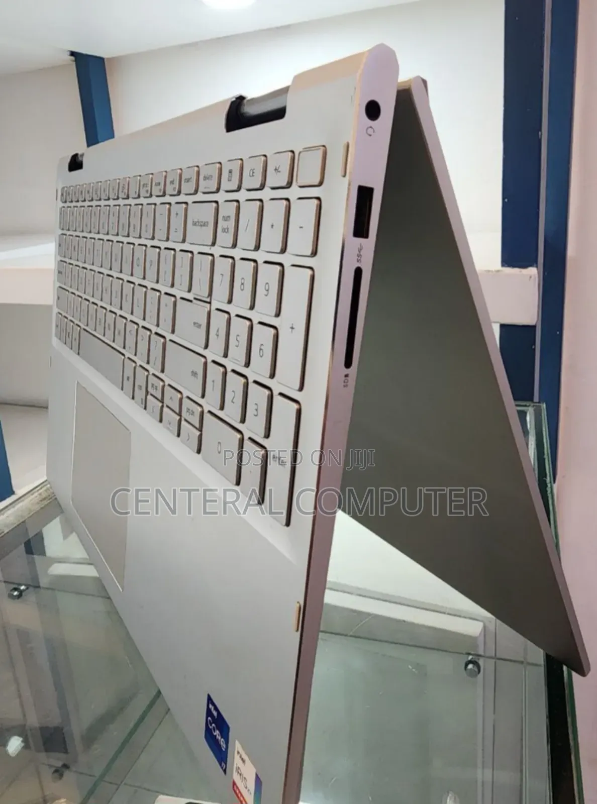 New Laptop Dell Inspiron 14 1440 16GB Intel Core I7 SSD 512GB