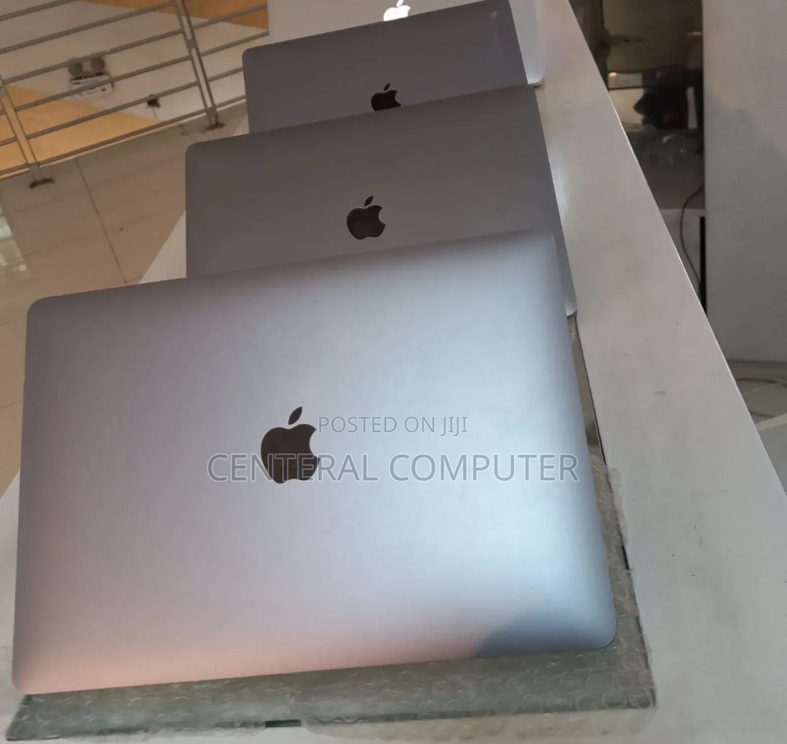 Laptop Apple MacBook Pro 2018 8GB Intel Core I5 SSD 512GB