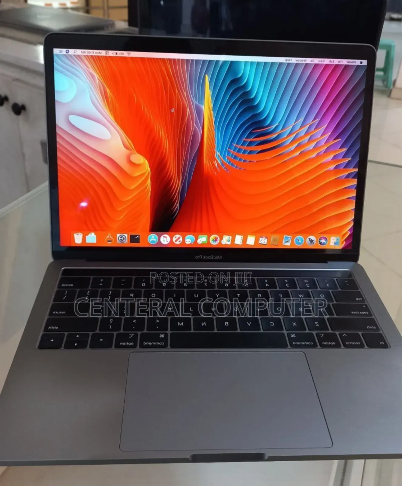 Laptop Apple MacBook Pro 2018 8GB Intel Core I5 SSD 512GB