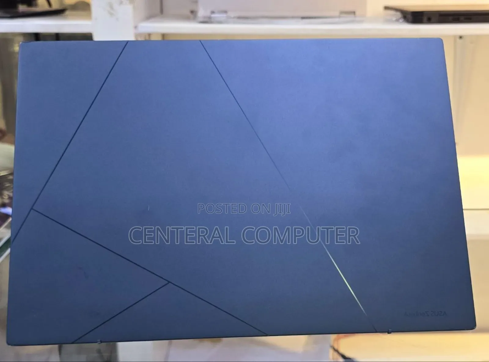 New Laptop Asus ZenBook UX330UA 16GB Intel Core I7 SSD 512GB