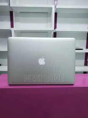 New Laptop Apple MacBook Pro 2017 16GB Intel Core I7 SSD 256GB