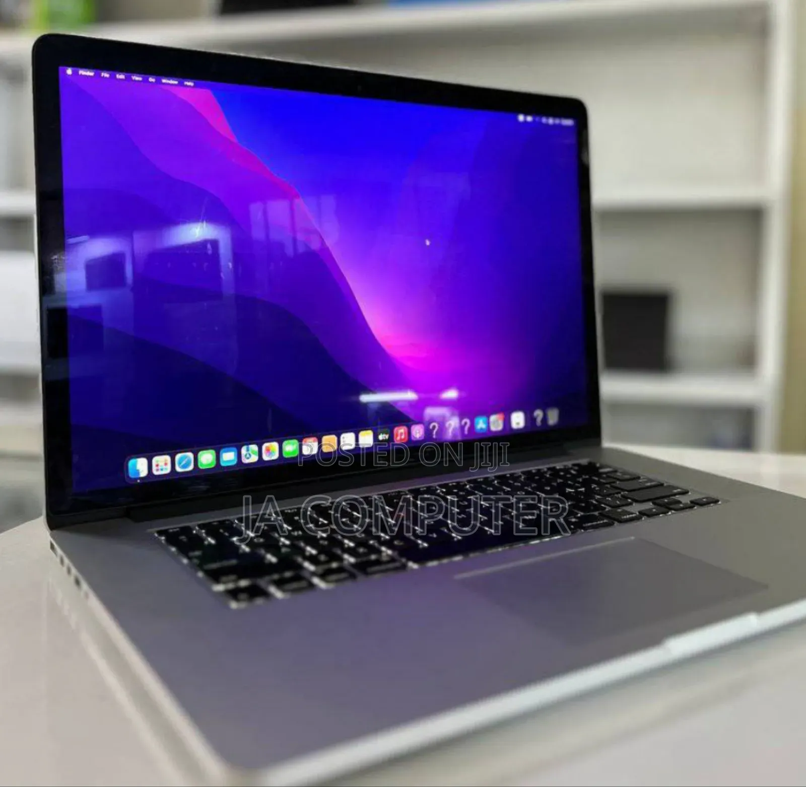 New Laptop Apple MacBook Pro 2015 16GB Intel Core I7 SSD 256GB