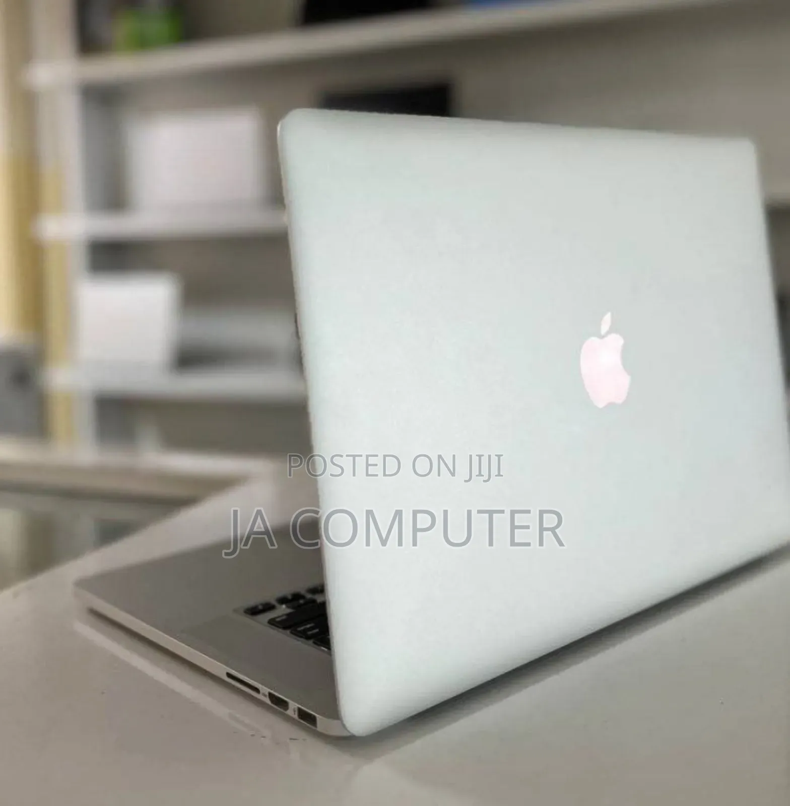 New Laptop Apple MacBook Pro 2015 16GB Intel Core I7 SSD 256GB