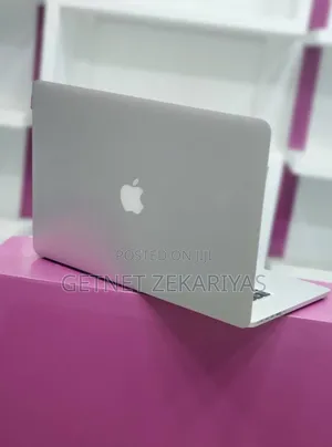 New Laptop Apple MacBook Pro 2015 16GB Intel Core I7 SSD 256GB