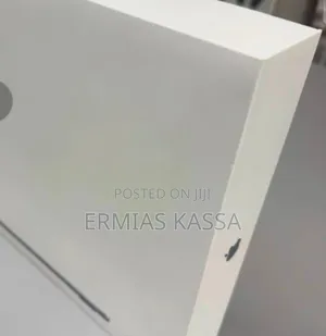 New Laptop Apple MacBook Air 16GB Apple M4 SSD 256GB