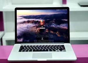 New Laptop Apple MacBook Pro 2015 16GB Intel Core I7 SSD 256GB