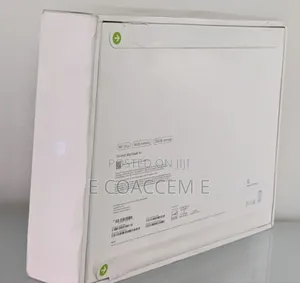 Photo - New Laptop Apple MacBook 16GB Apple M4 SSD 256GB