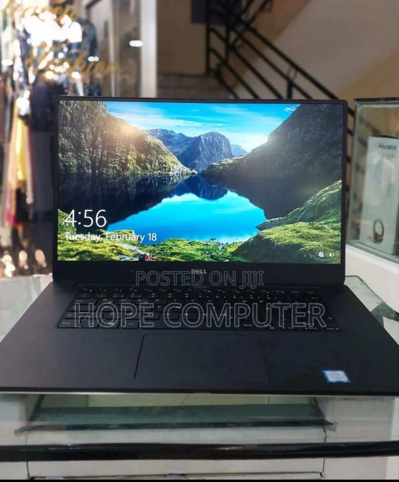 New Laptop Dell Precision 15 3520 16GB Intel Core I7 SSD 512GB