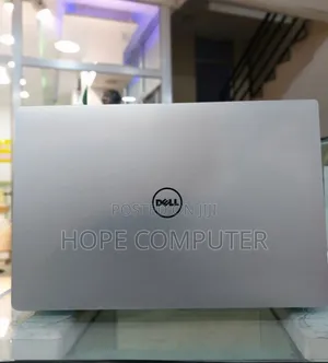 New Laptop Dell Precision 15 3520 16GB Intel Core I7 SSD 512GB