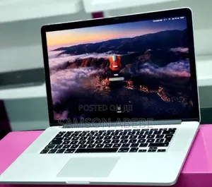 New Laptop Apple MacBook Pro 2017 16GB Intel Core I7 SSD 256GB