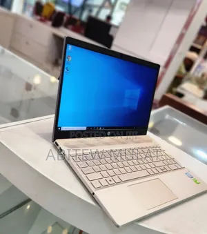 New Laptop HP Pavilion 15 8GB Intel Core I7 SSD 512GB