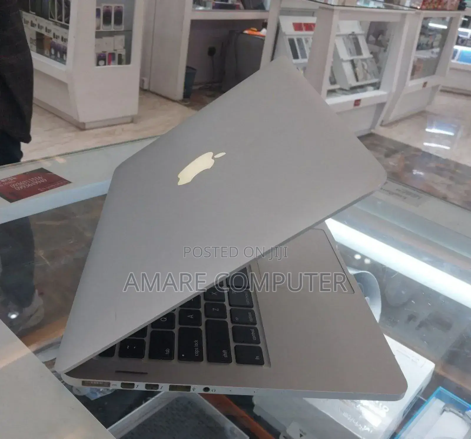 New Laptop Apple MacBook Pro 2015 16GB Intel Core I5 SSD 512GB