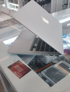 New Laptop Apple MacBook Pro 2015 16GB Intel Core I5 SSD 512GB