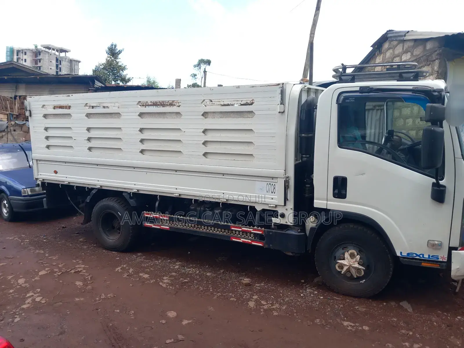 Isuzu. Obama 2022. Model.