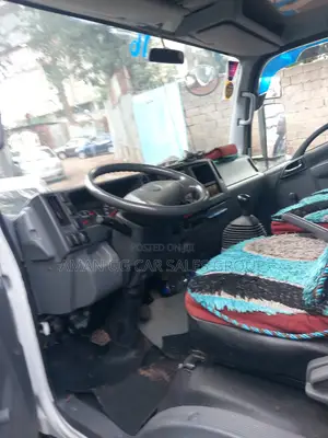 Isuzu. Obama 2022. Model.