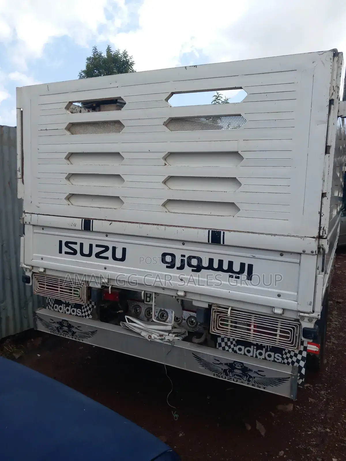 Isuzu. Obama 2022. Model.